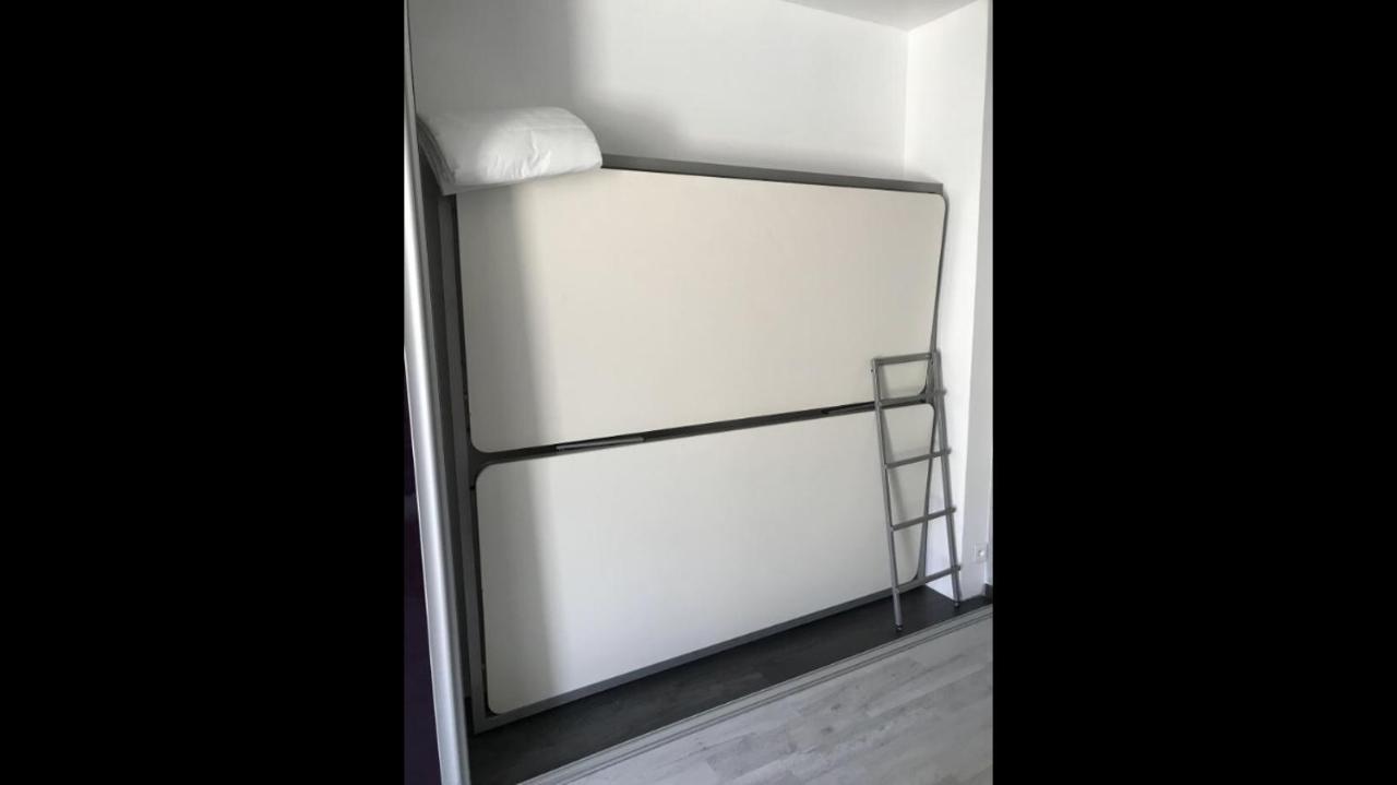 Joli Studio Scandinave ミリ・ラ・フォレ エクステリア 写真